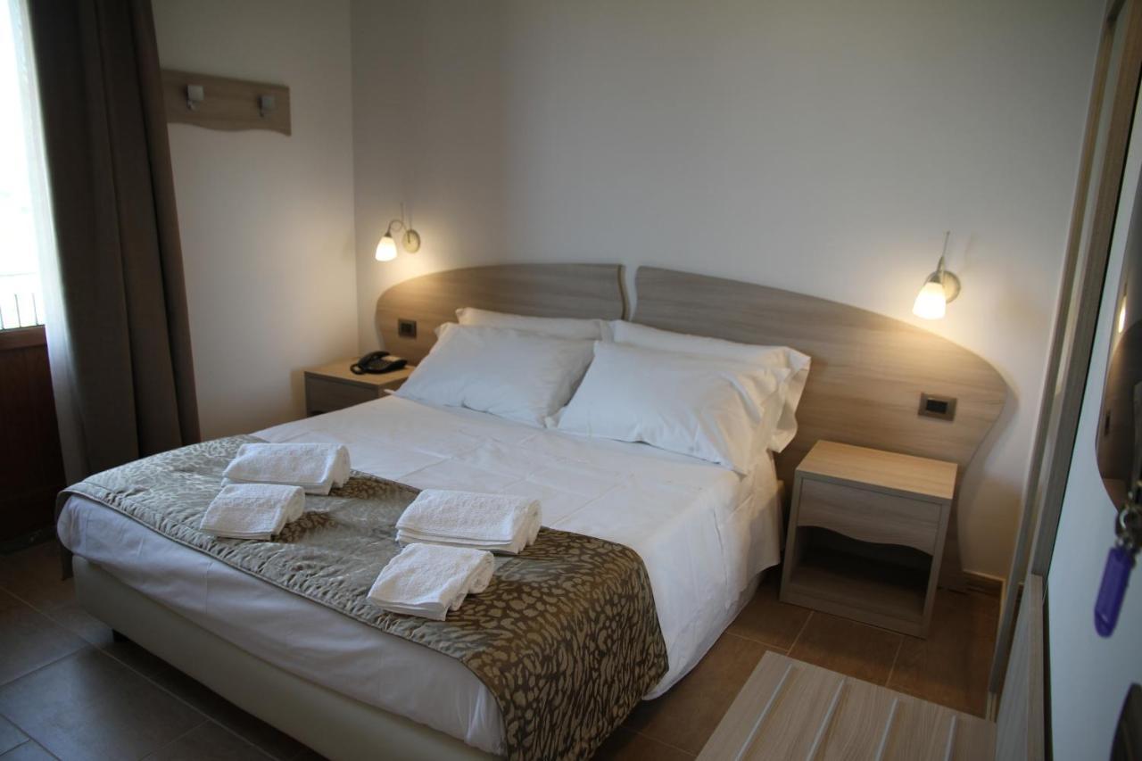 Monte San Giovanni-nebrodi Hotel
