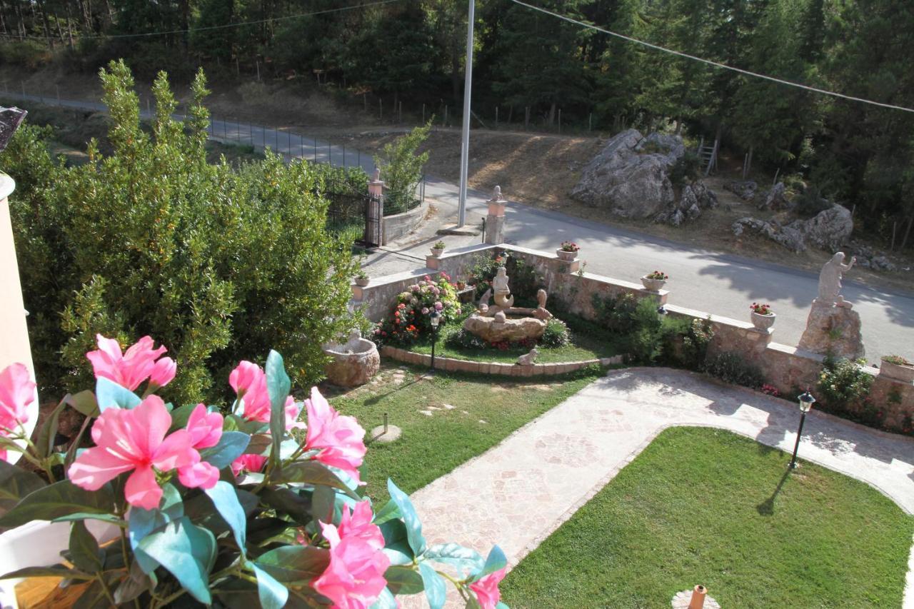 Monte San Giovanni-nebrodi Hotel 3*