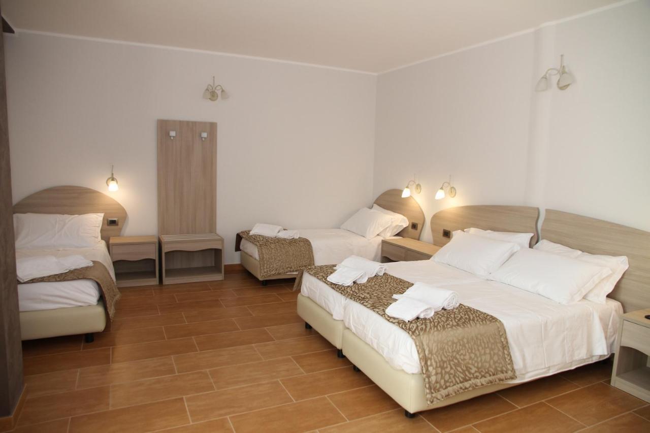 Monte San Giovanni-nebrodi Hotel