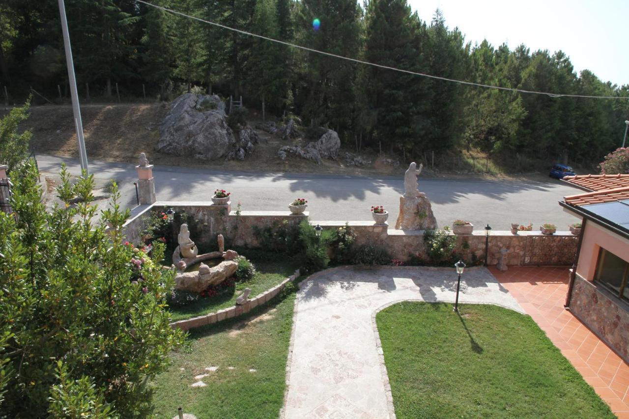 Monte San Giovanni-nebrodi Hotel 3*