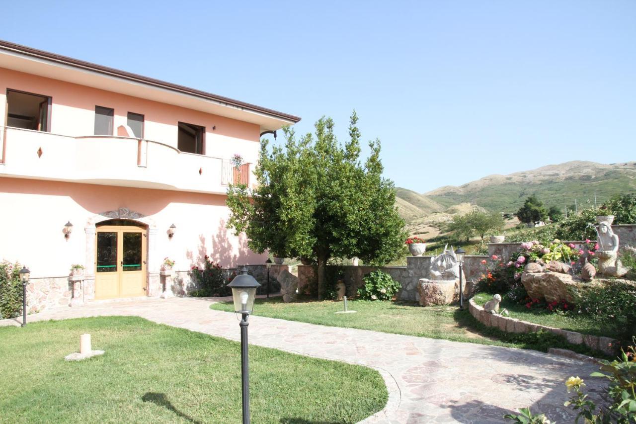 Monte San Giovanni-nebrodi Hotel