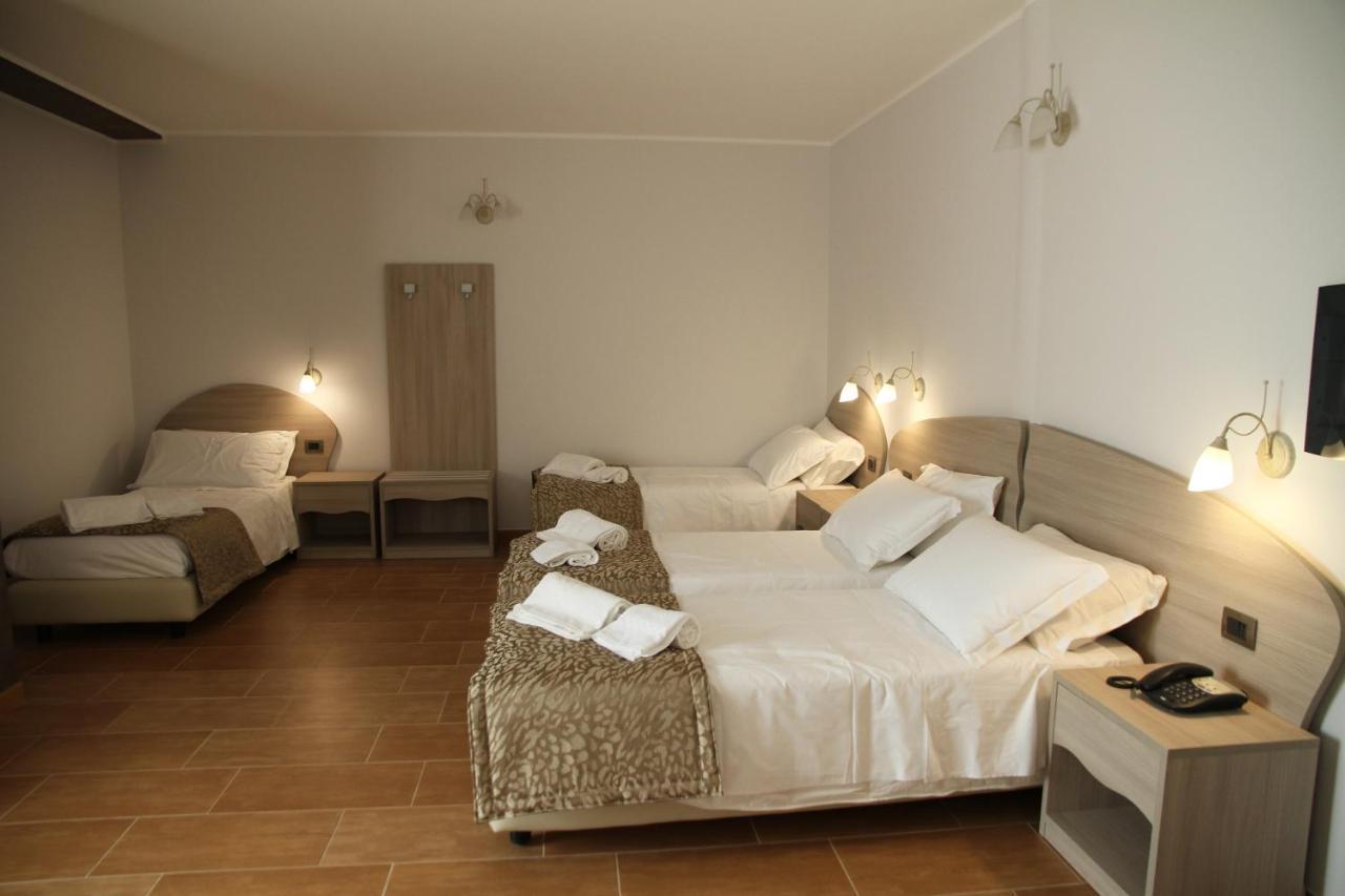 Monte San Giovanni-nebrodi Hotel